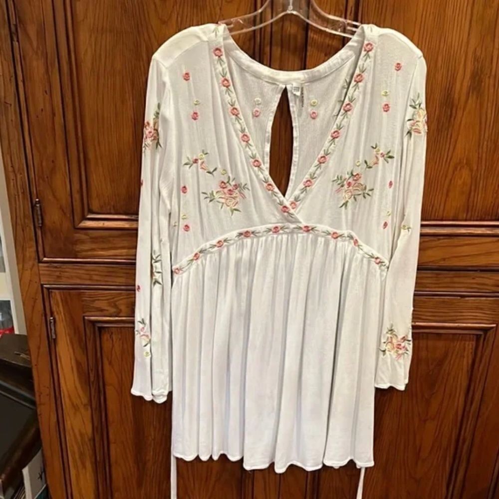 Beautiful Juliet Tunic Top White Pink Floral